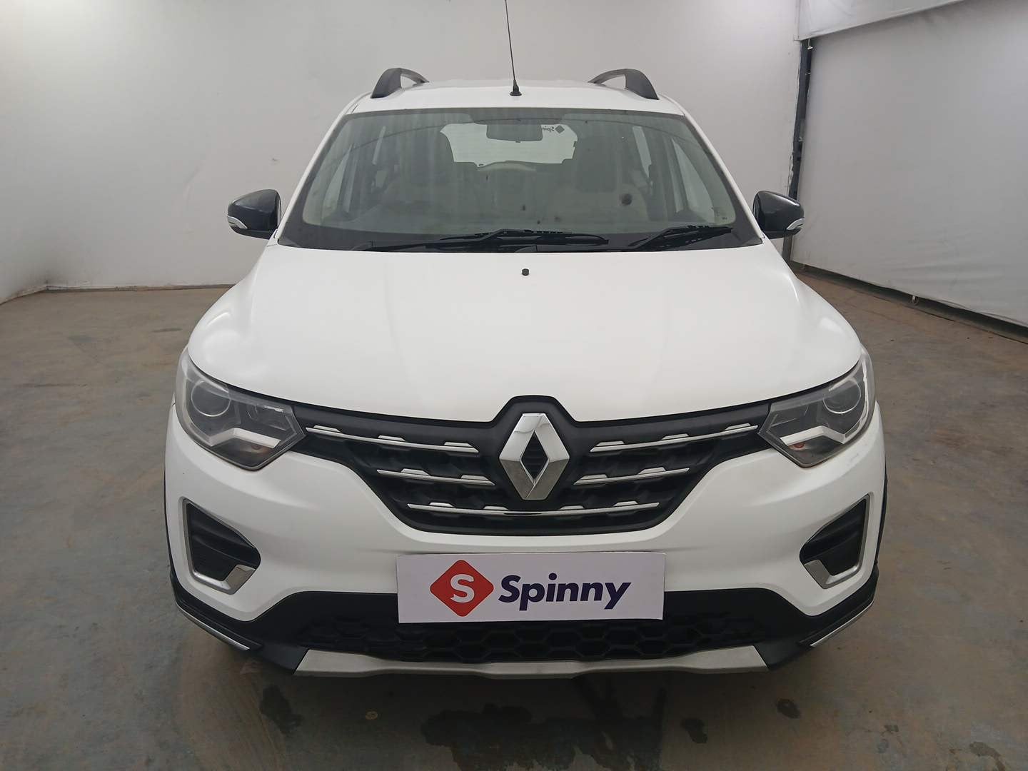 Used 2022 Renault Triber RXZ Petrol Manual exterior FRONT VIEW
