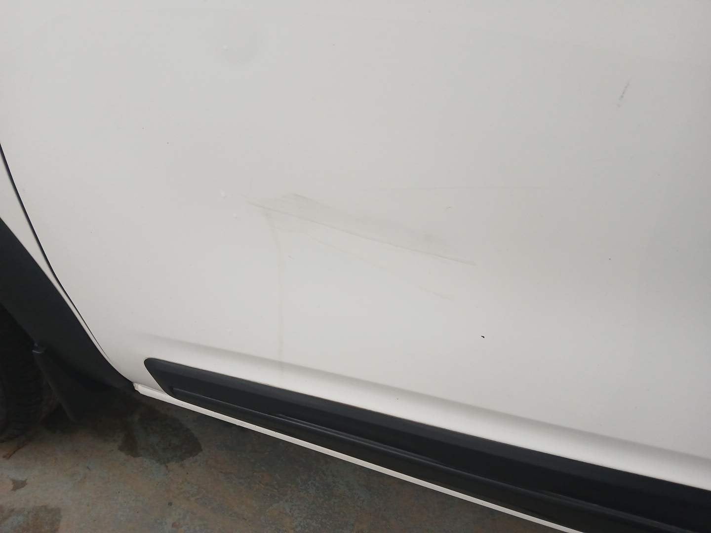 Used 2022 Renault Triber RXZ Petrol Manual dents MINOR DENT