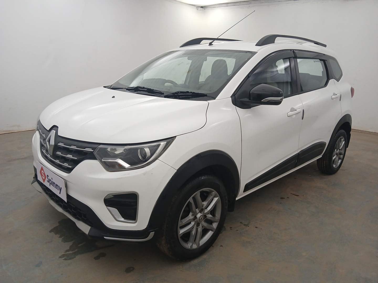 Used 2022 Renault Triber RXZ Petrol Manual exterior LEFT FRONT CORNER VIEW