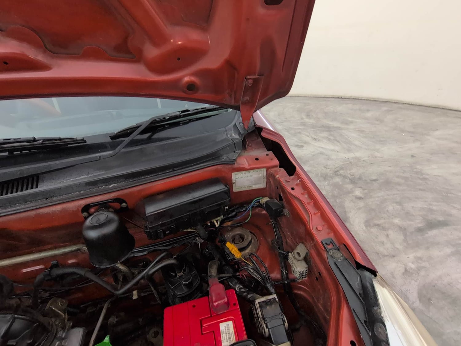 Used 2017 Maruti Suzuki Alto K10 VXi Petrol Manual engine ENGINE LEFT SIDE HINGE & APRON VIEW