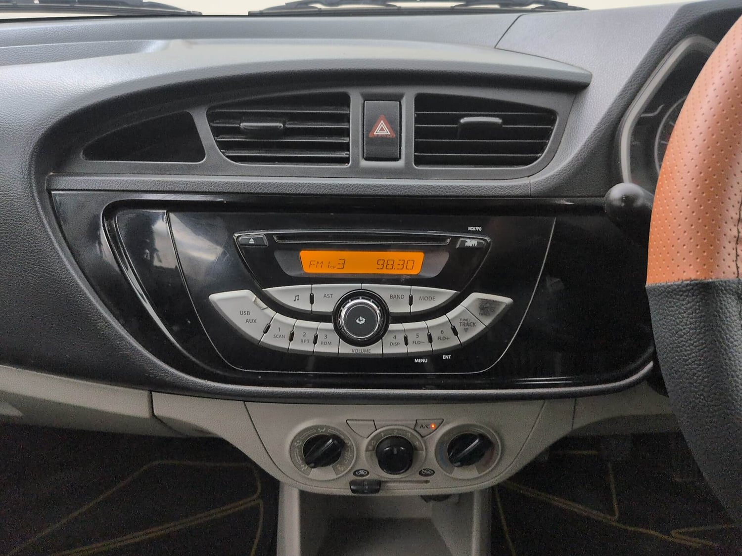 Used 2017 Maruti Suzuki Alto K10 VXi Petrol Manual interior MUSIC SYSTEM & AC CONTROL VIEW