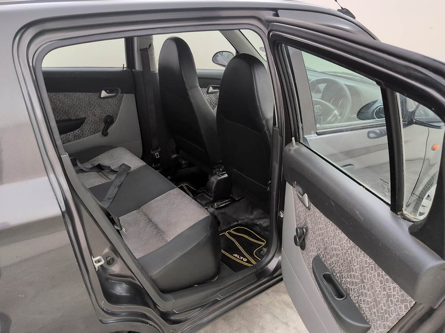 Used 2017 Maruti Suzuki Alto 800 LXi Petrol Manual interior RIGHT SIDE REAR DOOR CABIN VIEW