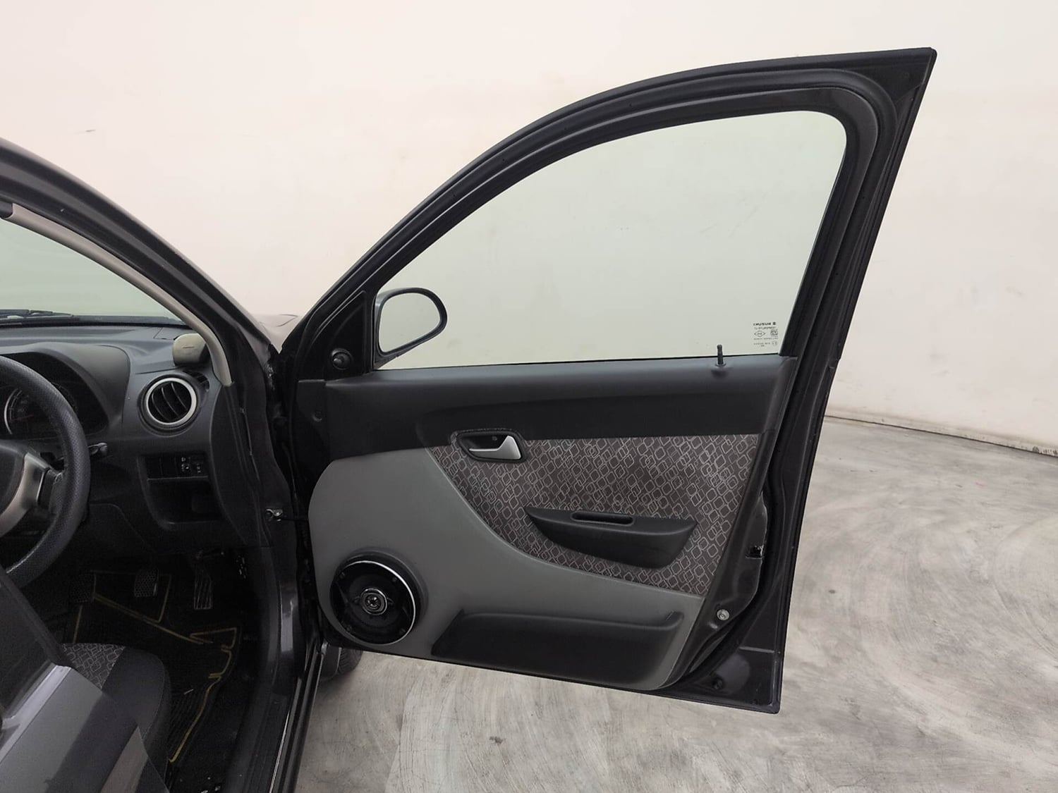 Used 2017 Maruti Suzuki Alto 800 LXi Petrol Manual interior RIGHT FRONT DOOR OPEN VIEW