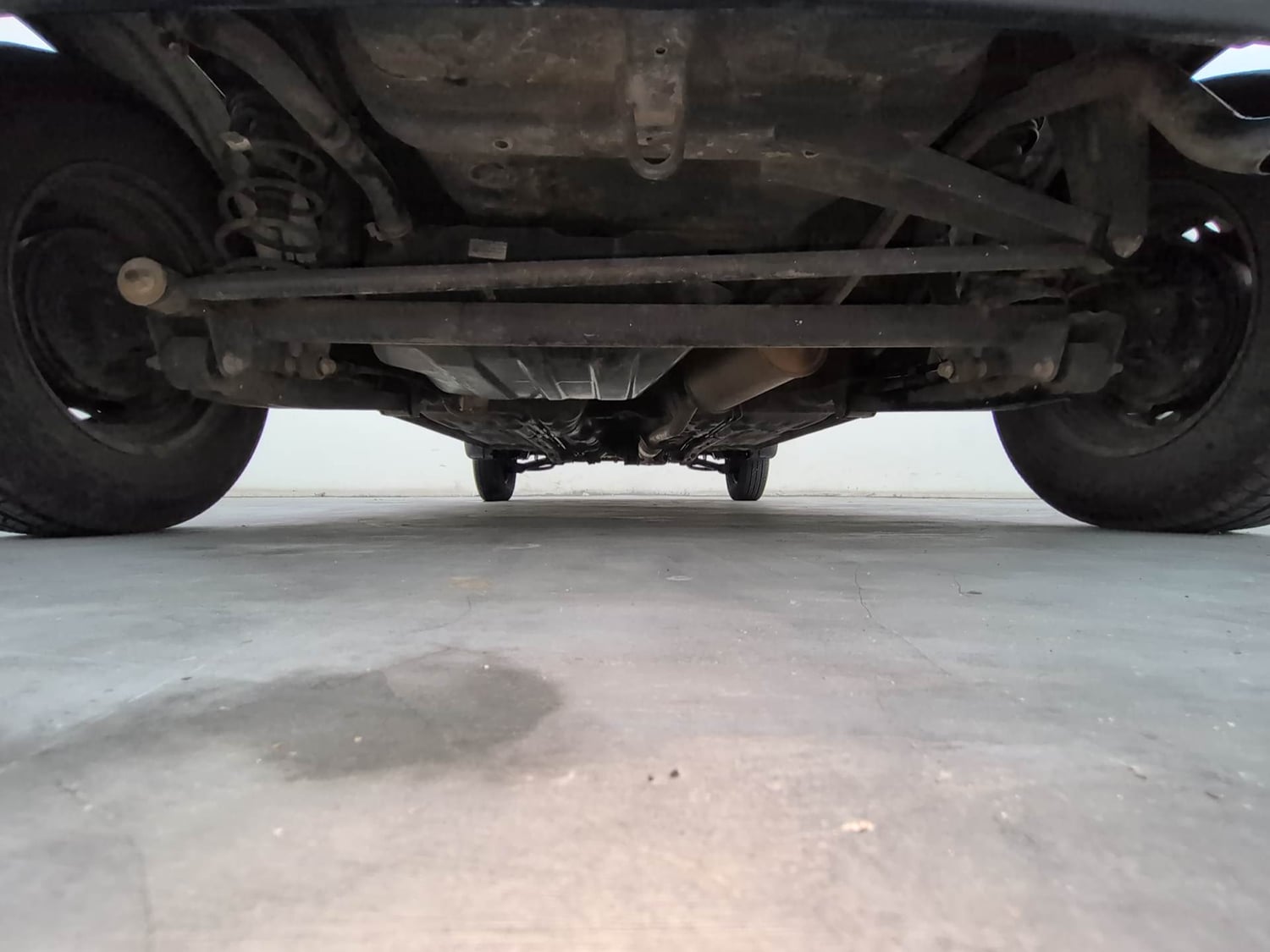 Used 2017 Maruti Suzuki Alto 800 LXi Petrol Manual extra REAR UNDERBODY VIEW (TAKEN FROM REAR)