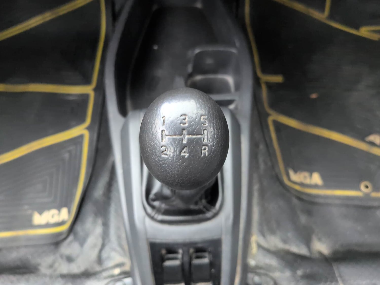 Used 2017 Maruti Suzuki Alto 800 LXi Petrol Manual interior GEAR  KNOB VIEW