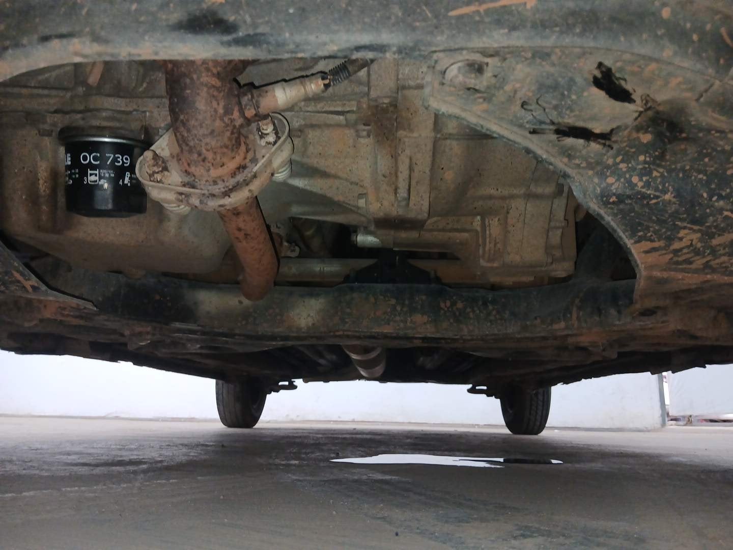 Used 2014 Maruti Suzuki Swift Dzire VXI Petrol Manual extra FRONT LEFT UNDERBODY VIEW