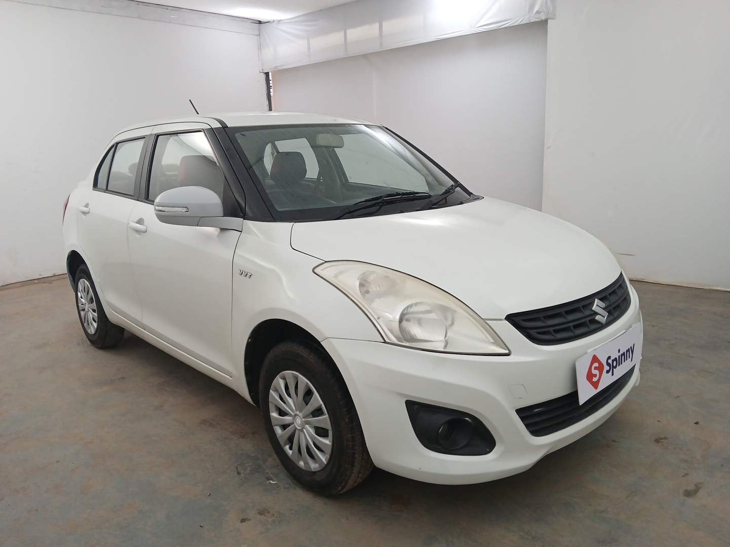 Used 2014 Maruti Suzuki Swift Dzire VXI Petrol Manual exterior RIGHT FRONT CORNER VIEW