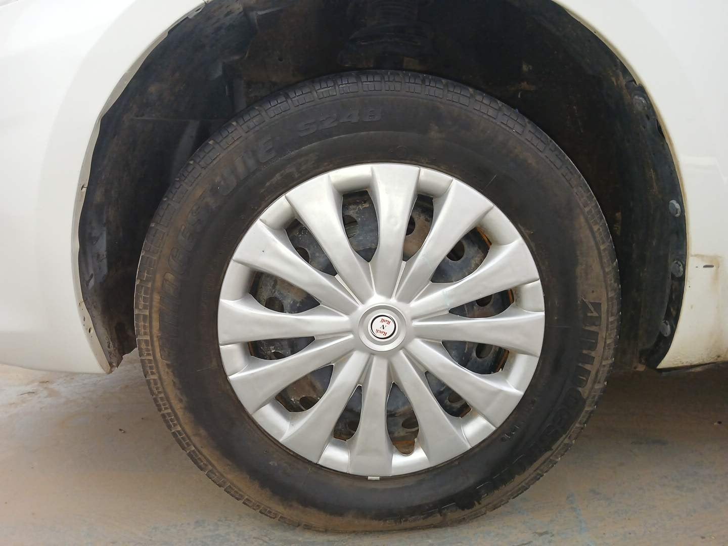 Used 2014 Maruti Suzuki Swift Dzire VXI Petrol Manual tyres LEFT FRONT TYRE RIM VIEW