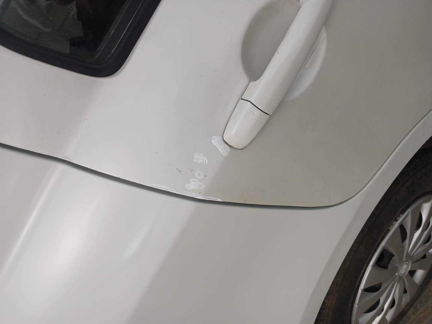 Used 2014 Maruti Suzuki Swift Dzire VXI Petrol Manual dents MINOR SCRATCH