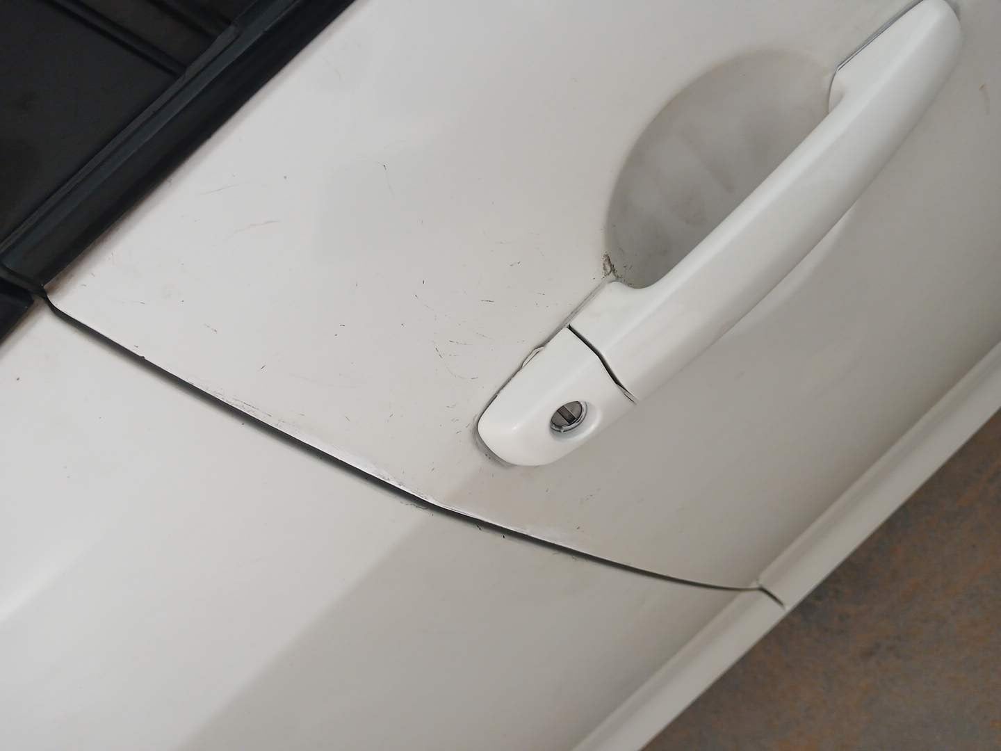 Used 2014 Maruti Suzuki Swift Dzire VXI Petrol Manual dents MINOR SCRATCH