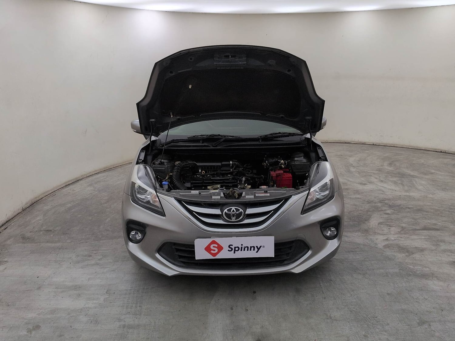 Used 2019 Toyota Glanza V CVT Petrol Automatic engine ENGINE & BONNET OPEN FRONT VIEW