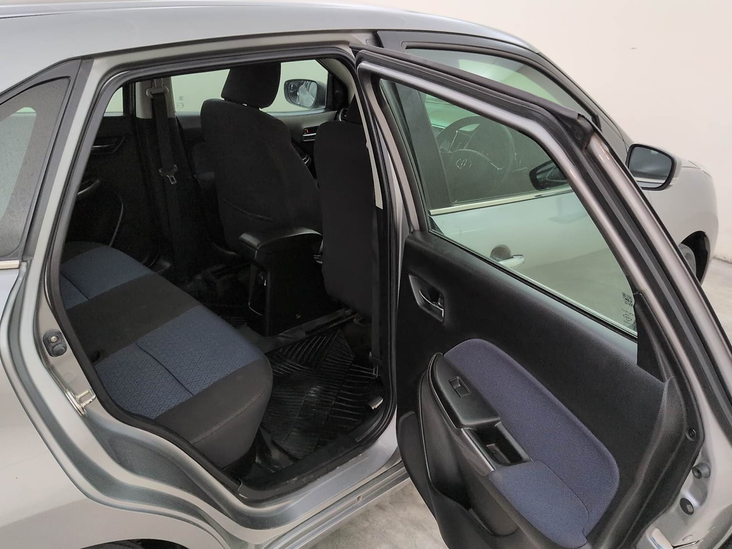 Used 2019 Toyota Glanza V CVT Petrol Automatic interior RIGHT SIDE REAR DOOR CABIN VIEW