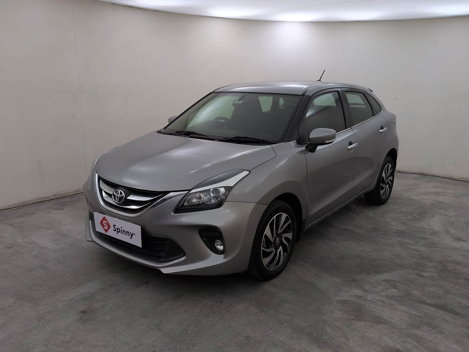 Used 2019 Toyota Glanza V CVT Petrol Automatic exterior LEFT FRONT CORNER VIEW