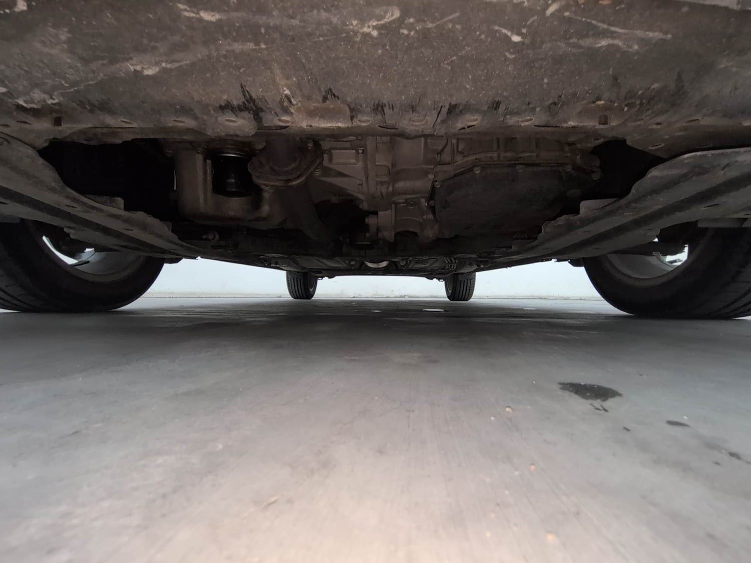 Used 2019 Toyota Glanza V CVT Petrol Automatic extra FRONT LEFT UNDERBODY VIEW