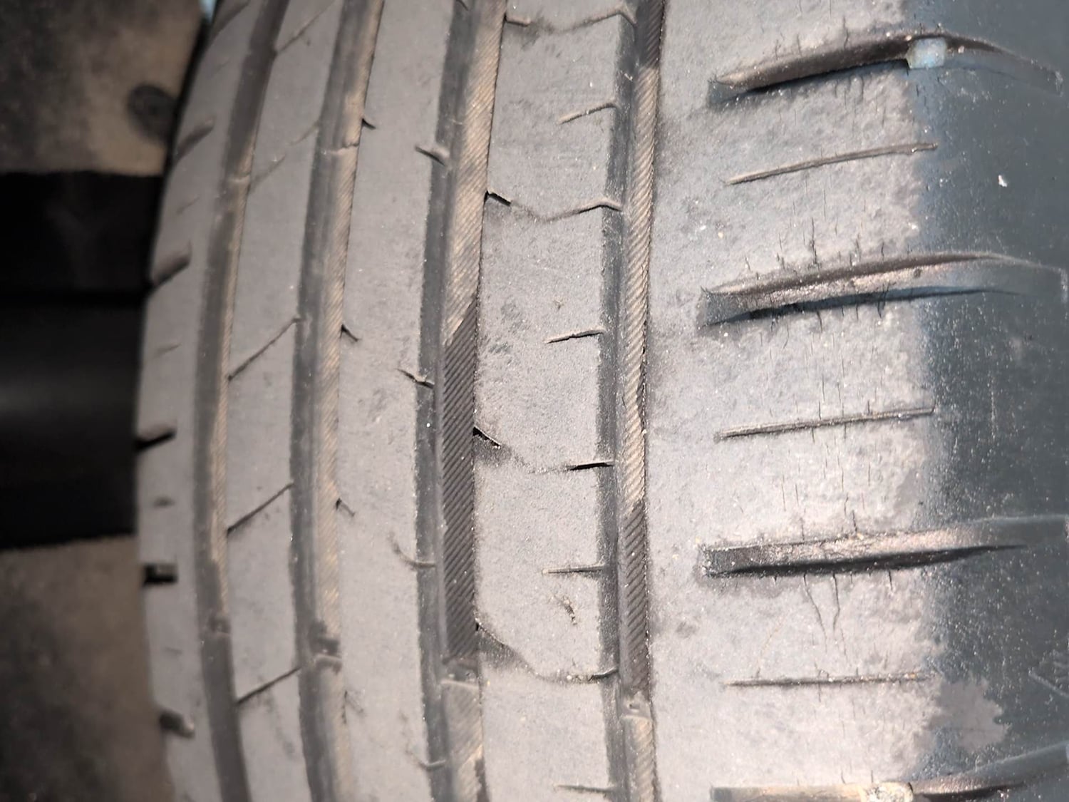 Used 2019 Toyota Glanza V CVT Petrol Automatic tyres LEFT REAR TYRE TREAD VIEW