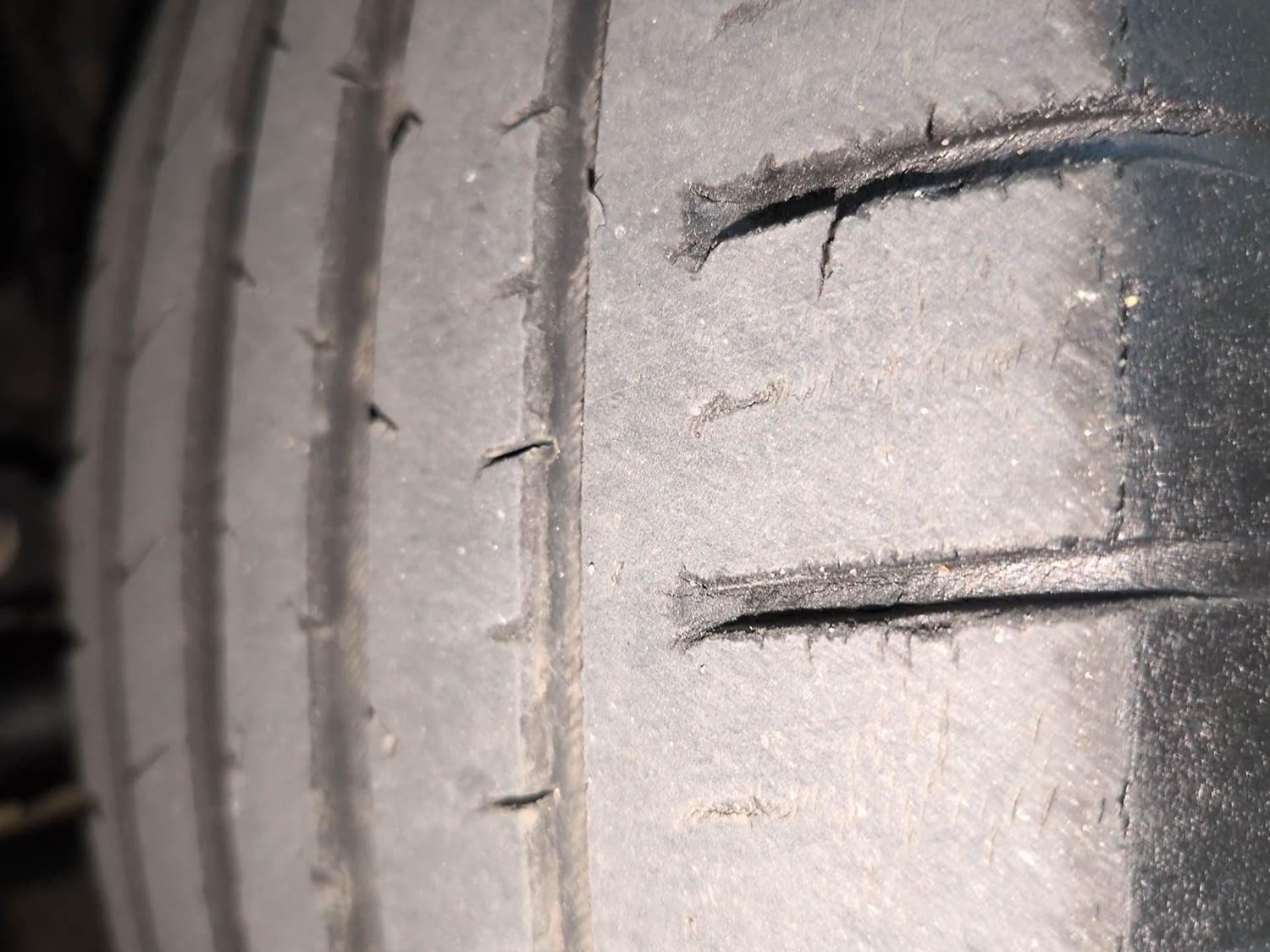 Used 2019 Toyota Glanza V CVT Petrol Automatic tyres RIGHT FRONT TYRE TREAD VIEW