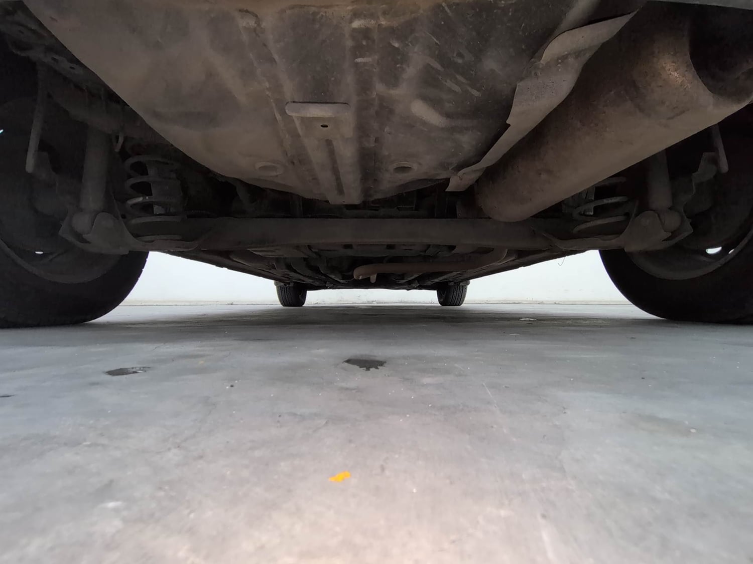 Used 2017 Hyundai Elite i20 Sportz 1.2 Petrol Manual extra REAR UNDERBODY VIEW (TAKEN FROM REAR)