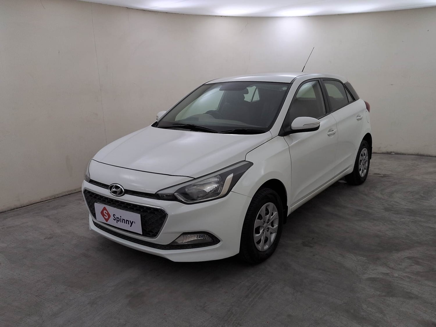 Used 2017 Hyundai Elite i20 Sportz 1.2 Petrol Manual exterior LEFT FRONT CORNER VIEW
