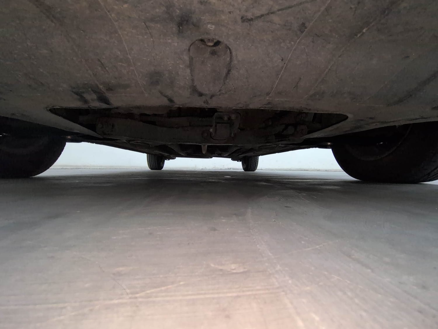Used 2017 Hyundai Elite i20 Sportz 1.2 Petrol Manual extra FRONT LEFT UNDERBODY VIEW