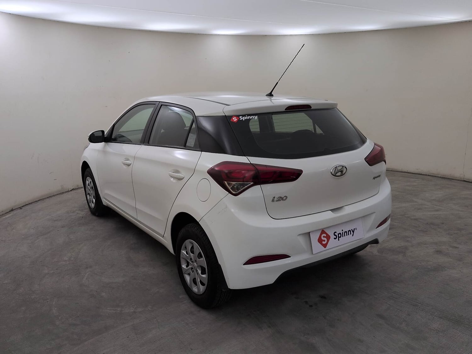 Used 2017 Hyundai Elite i20 Sportz 1.2 Petrol Manual exterior LEFT REAR CORNER VIEW