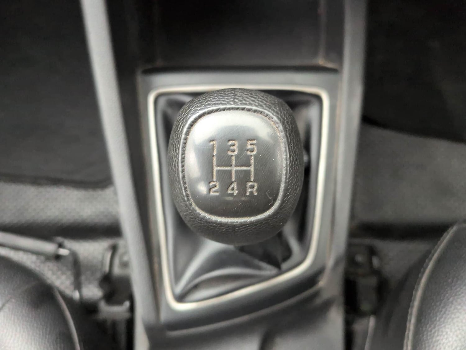 Used 2017 Hyundai Elite i20 Sportz 1.2 Petrol Manual interior GEAR  KNOB VIEW