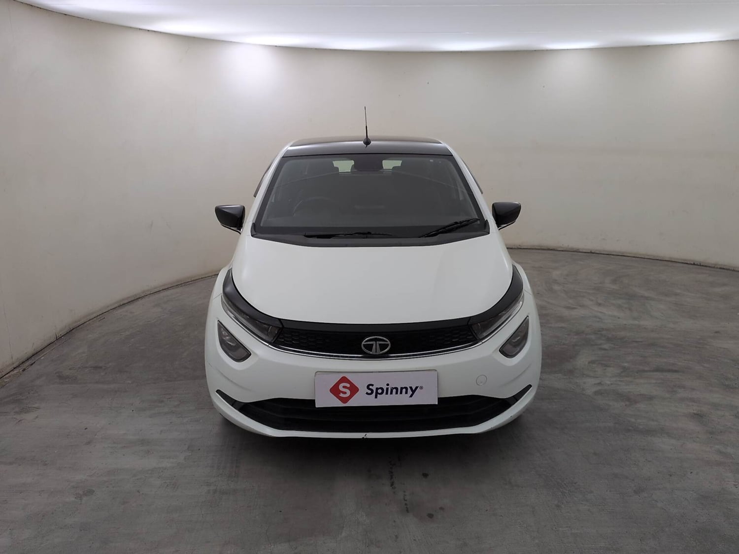 Used 2023 Tata Altroz XZ Plus Petrol Petrol Manual exterior FRONT VIEW