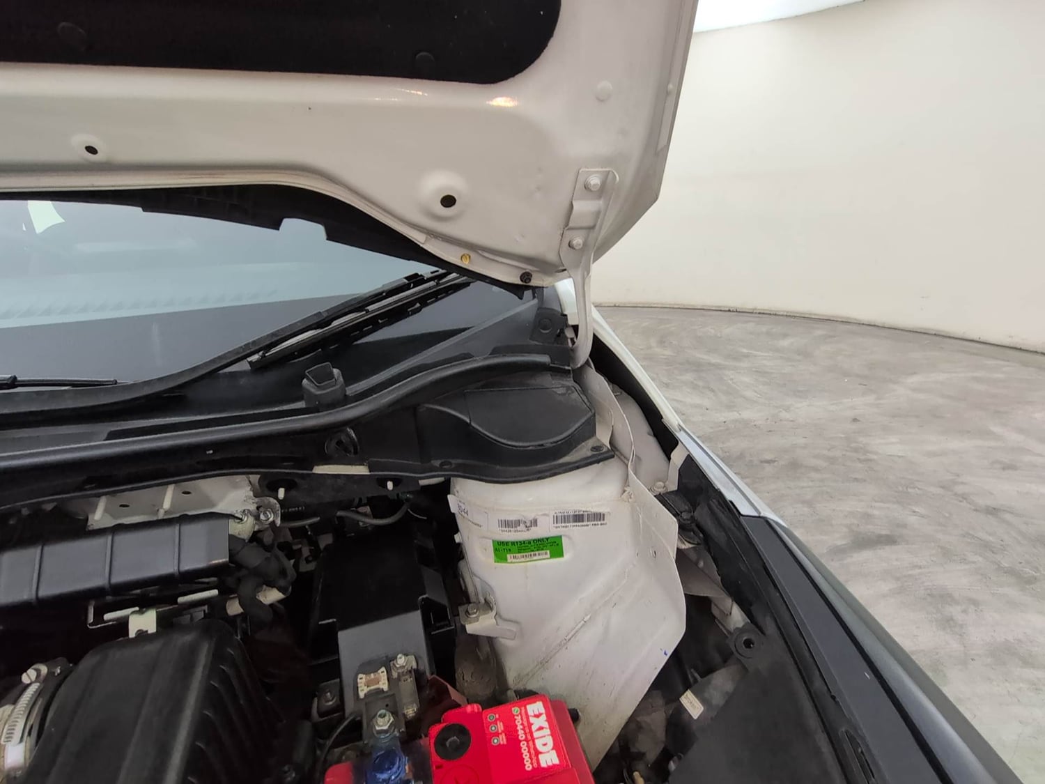 Used 2023 Tata Altroz XZ Plus Petrol Petrol Manual engine ENGINE LEFT SIDE HINGE & APRON VIEW