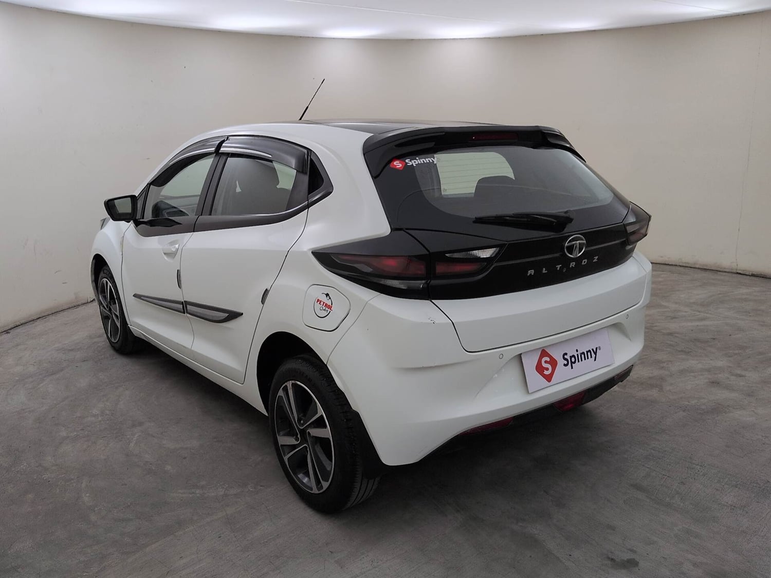 Used 2023 Tata Altroz XZ Plus Petrol Petrol Manual exterior LEFT REAR CORNER VIEW