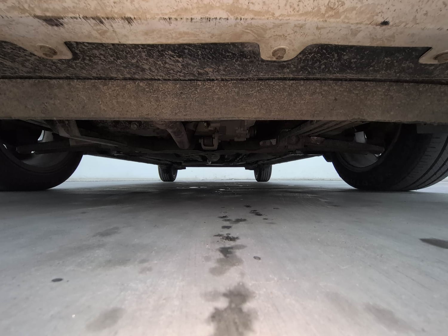 Used 2023 Tata Altroz XZ Plus Petrol Petrol Manual extra FRONT LEFT UNDERBODY VIEW