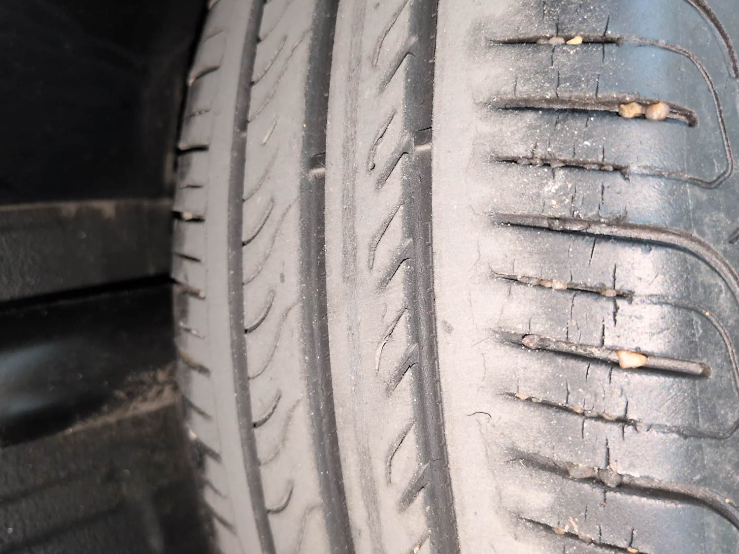 Used 2023 Tata Altroz XZ Plus Petrol Petrol Manual tyres LEFT REAR TYRE TREAD VIEW