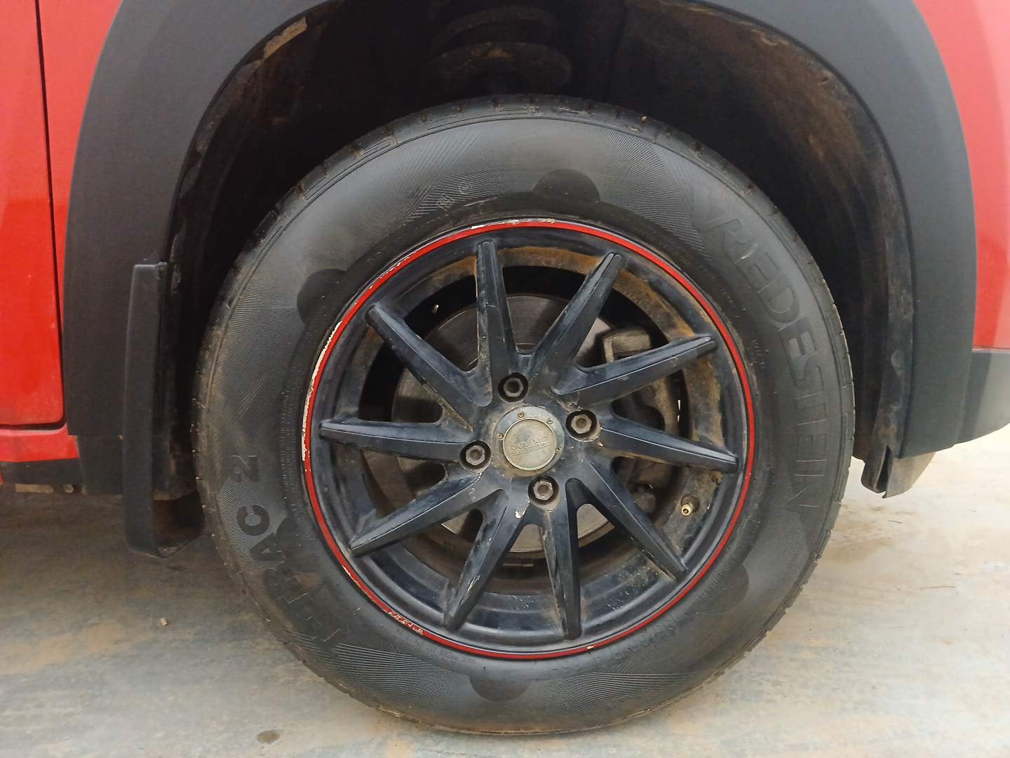 Used 2019 Mahindra KUV100 NXT K2 6 STR Petrol Manual tyres RIGHT FRONT TYRE RIM VIEW