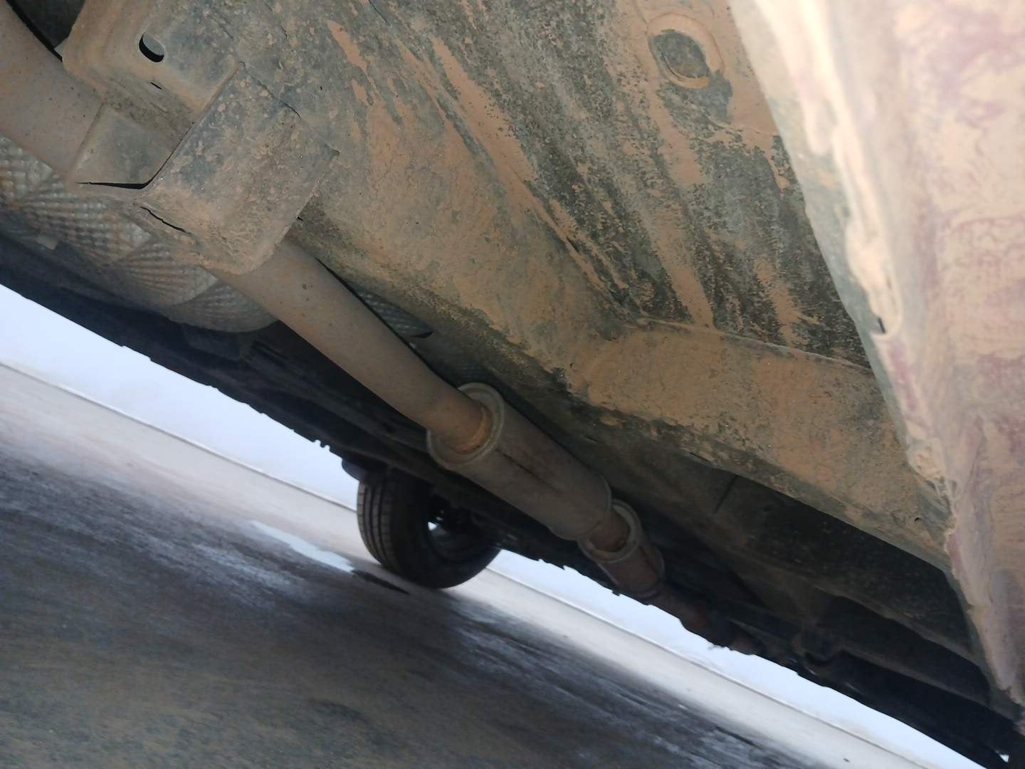 Used 2019 Mahindra KUV100 NXT K2 6 STR Petrol Manual extra REAR RIGHT UNDERBODY VIEW