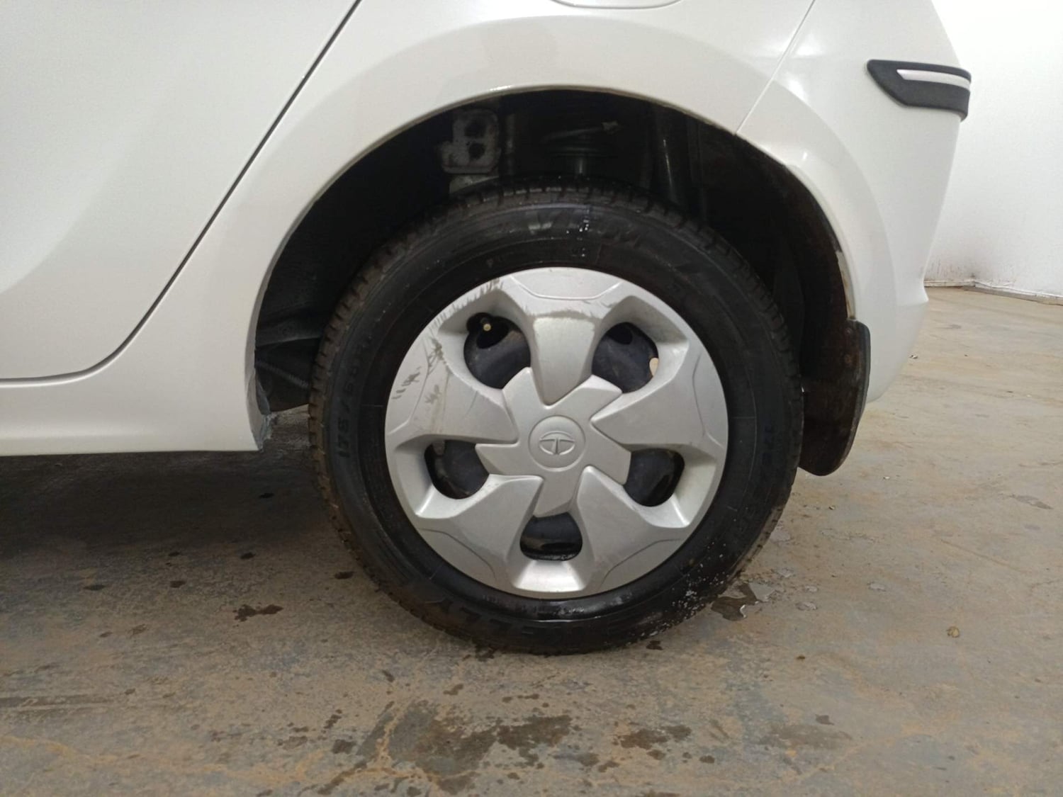 Used 2019 Tata Tiago Revotron XT Petrol Manual tyres LEFT REAR TYRE RIM VIEW