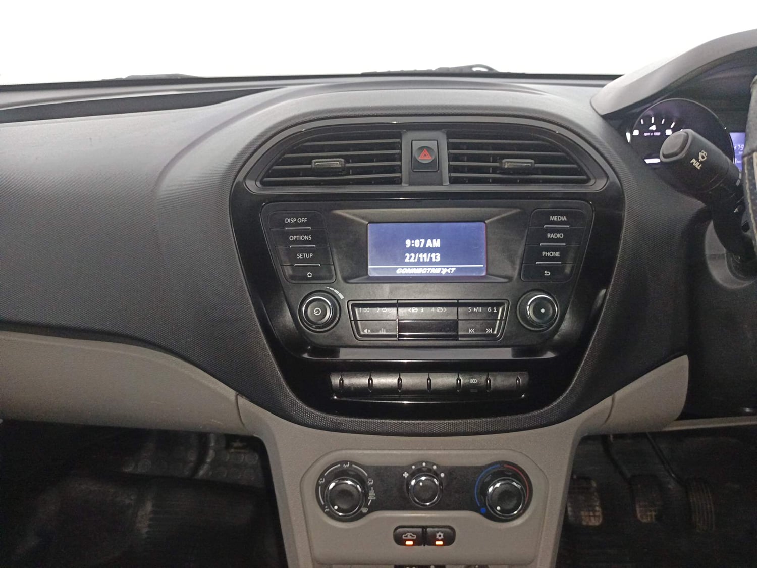 Used 2019 Tata Tiago Revotron XT Petrol Manual interior MUSIC SYSTEM & AC CONTROL VIEW