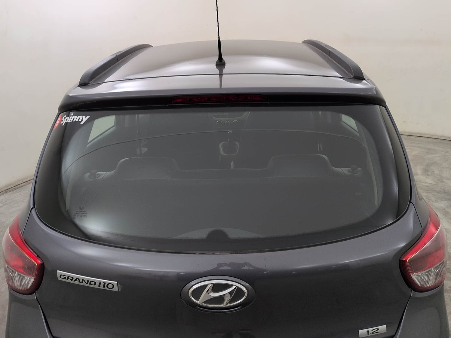 Used 2019 Hyundai Grand i10 Magna 1.2 Kappa VTVT Petrol Manual exterior BACK WINDSHIELD VIEW