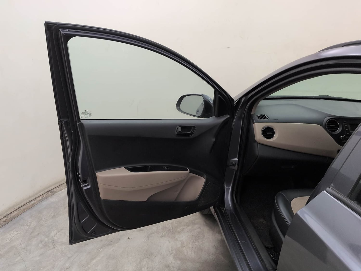 Used 2019 Hyundai Grand i10 Magna 1.2 Kappa VTVT Petrol Manual interior LEFT FRONT DOOR OPEN VIEW