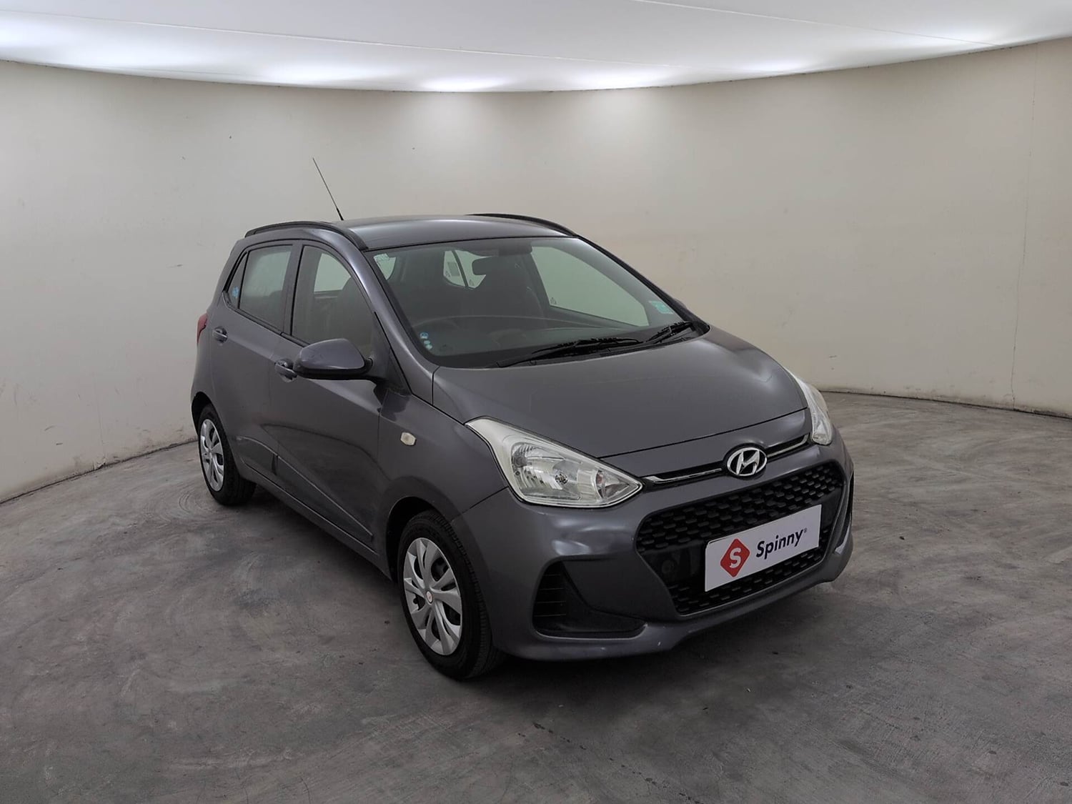 Used 2019 Hyundai Grand i10 Magna 1.2 Kappa VTVT Petrol Manual exterior RIGHT FRONT CORNER VIEW