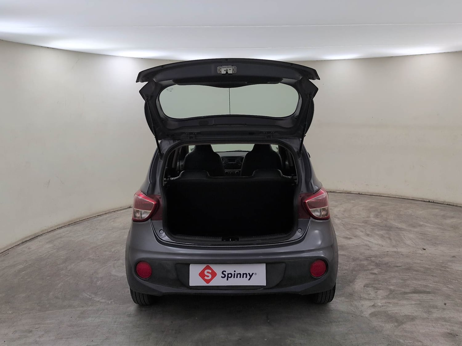 Used 2019 Hyundai Grand i10 Magna 1.2 Kappa VTVT Petrol Manual interior DICKY DOOR OPEN VIEW