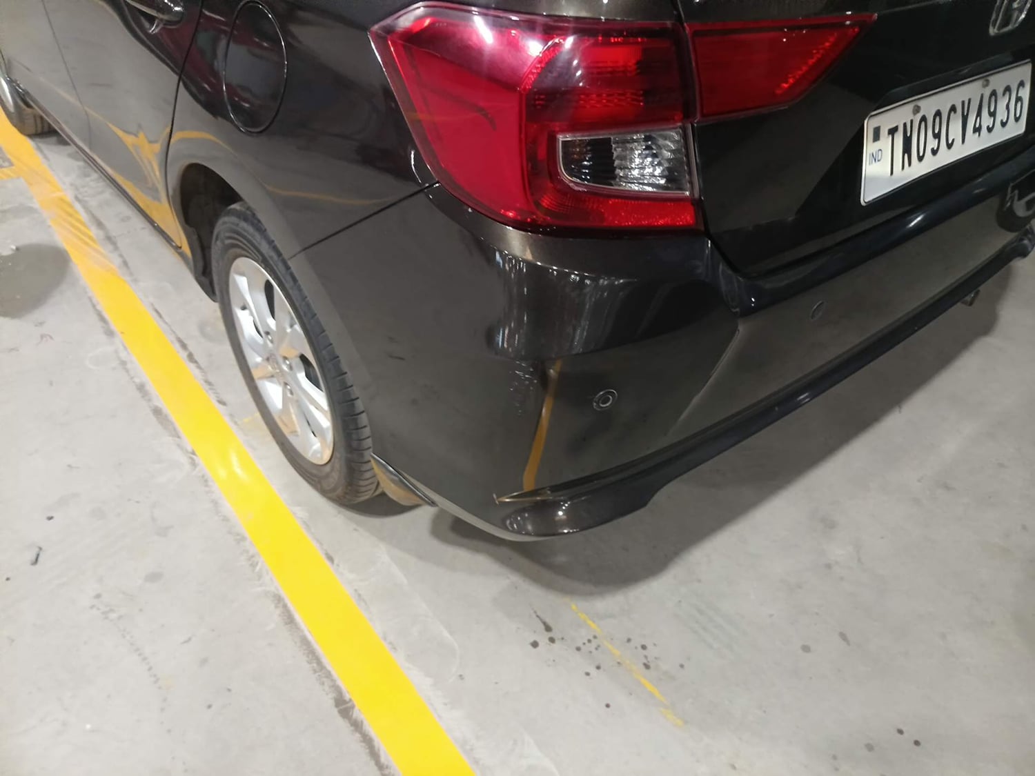 Used 2020 Honda Amaze 1.2 VX CVT Petrol Petrol Automatic dents MINOR SCRATCH