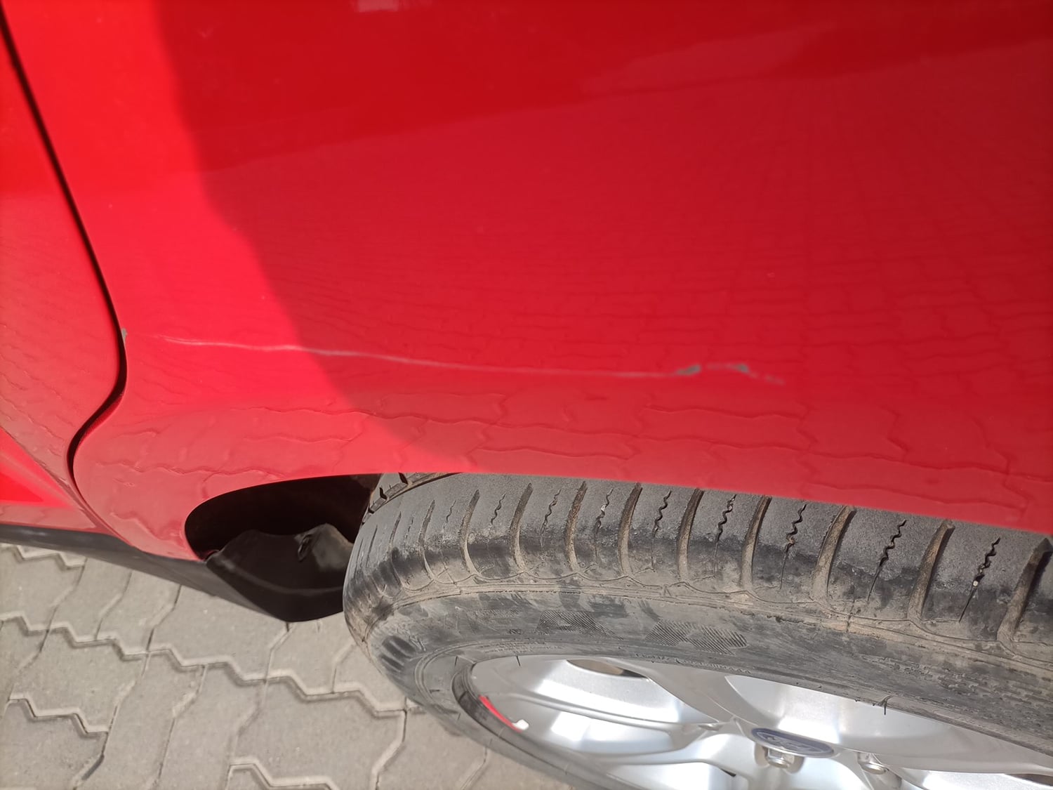 Used 2020 Ford EcoSport Titanium + 1.5L Ti-VCT AT Petrol Automatic dents MINOR SCRATCH