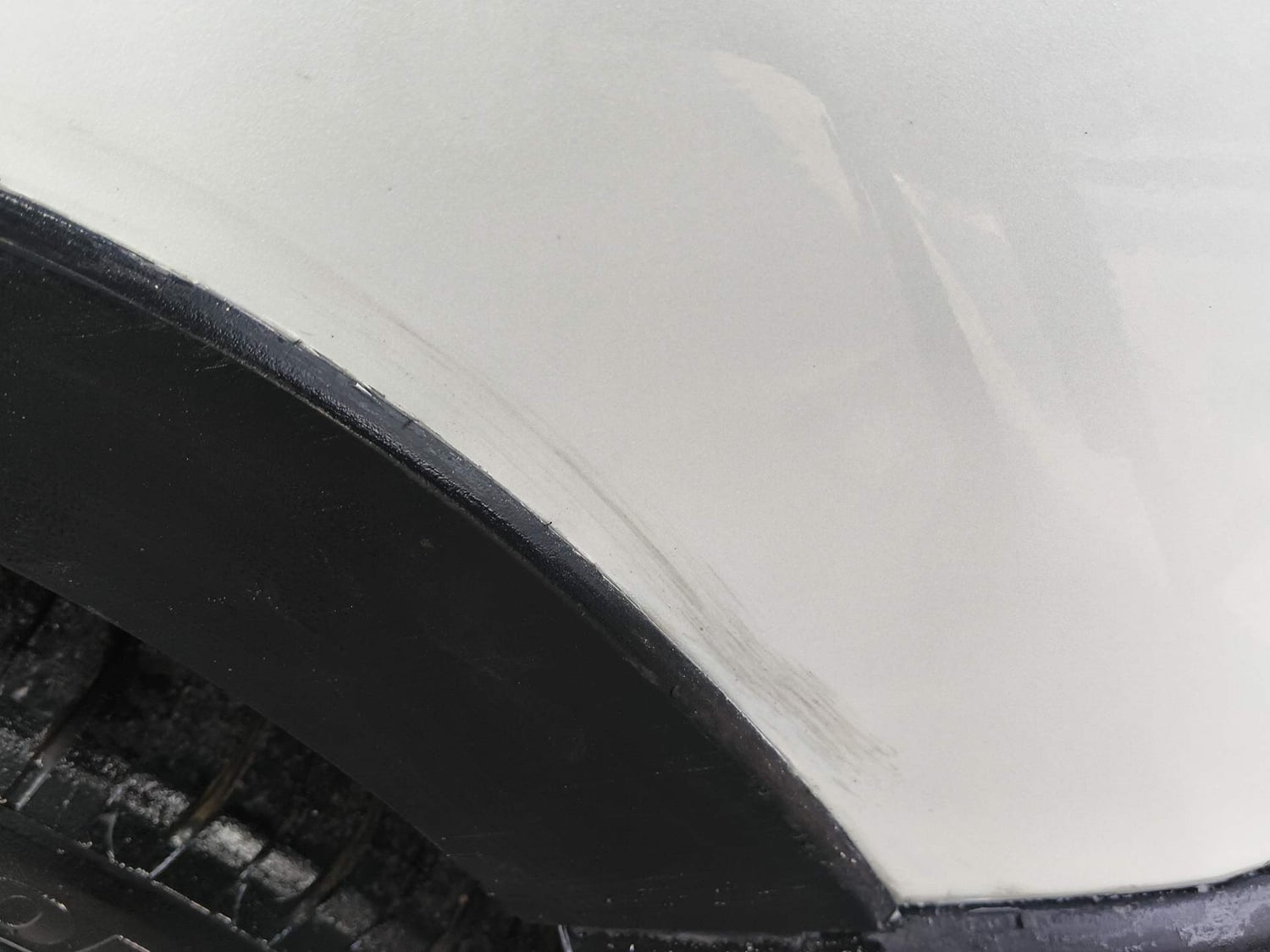 Used 2016 Mahindra KUV100 K4 6 STR Petrol Manual dents MINOR SCRATCH