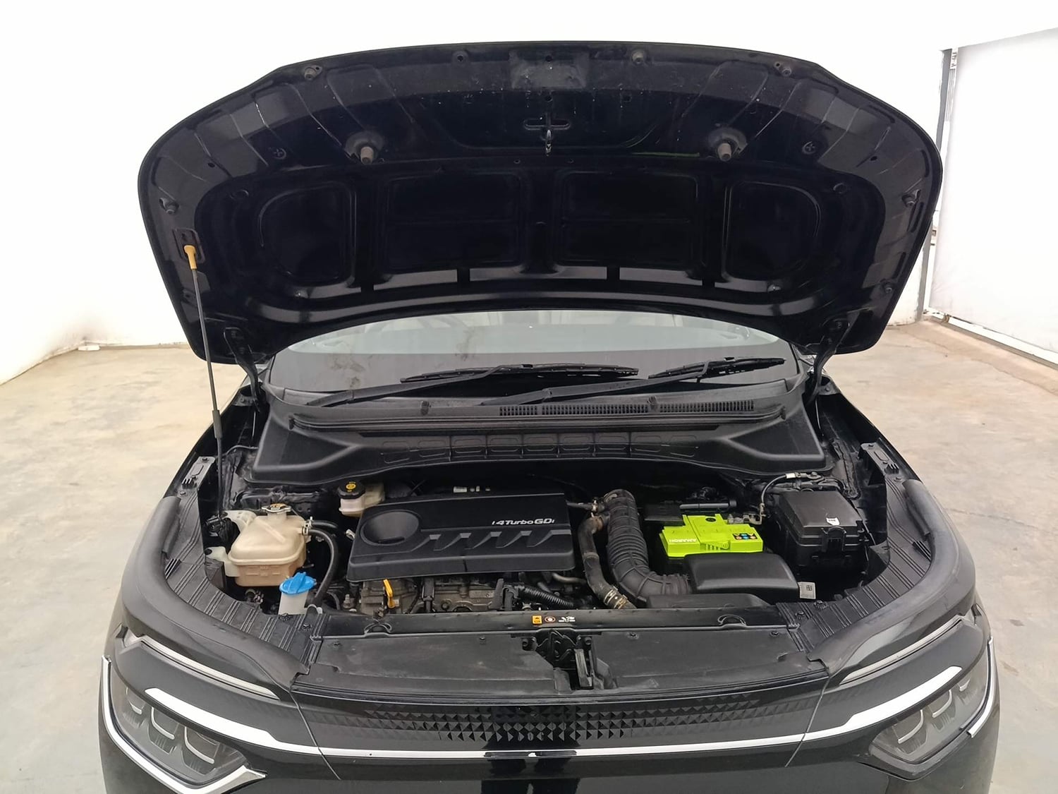 Used 2022 Kia Carens Luxury Plus 1.4 Petrol DCT 6 STR Petrol Automatic engine ENGINE & BONNET OPEN FRONT VIEW