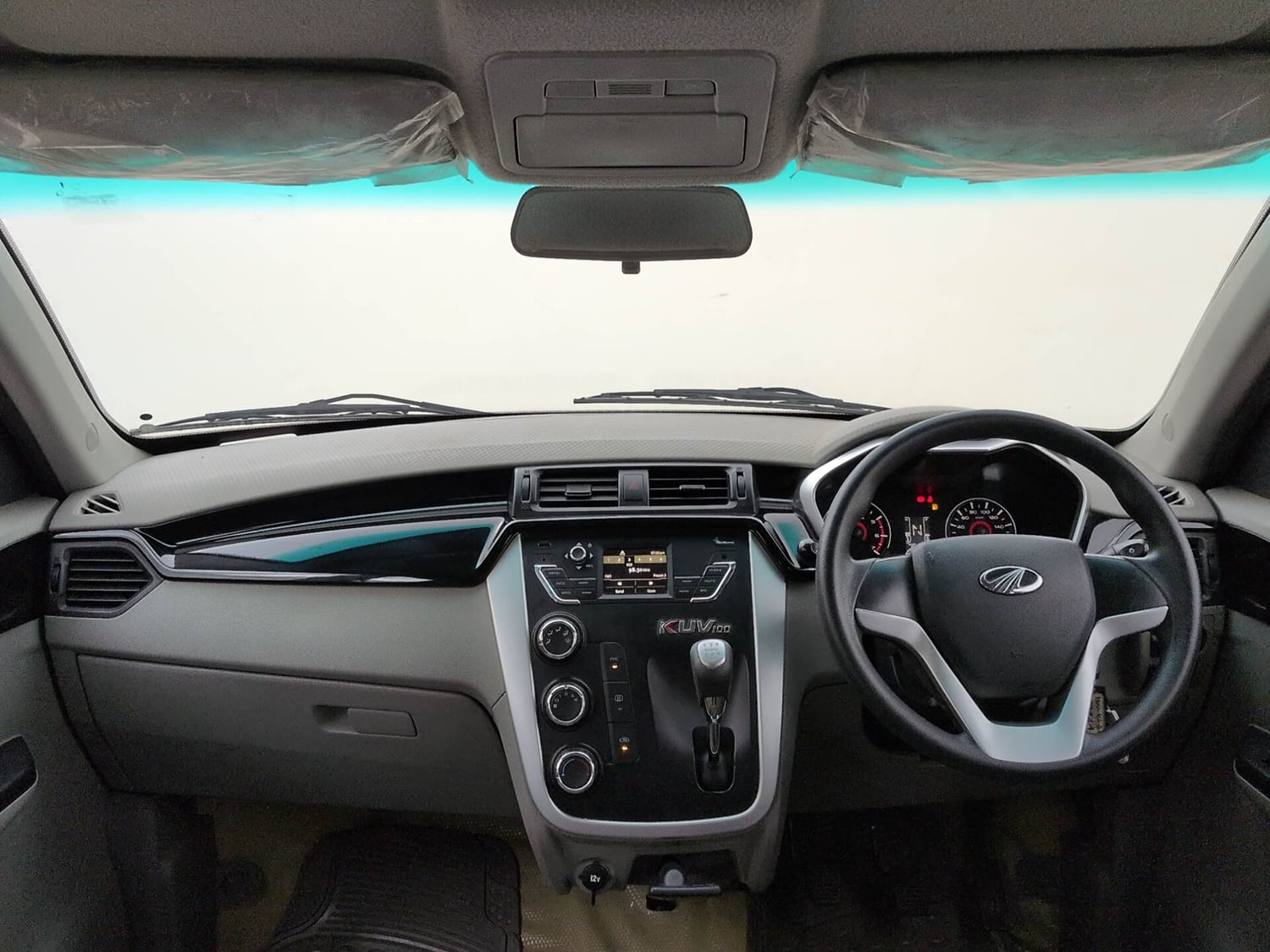 Used 2017 Mahindra KUV100 K6 6 STR Petrol Manual interior DASHBOARD VIEW
