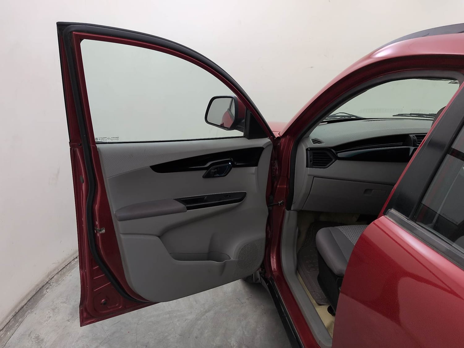 Used 2017 Mahindra KUV100 K6 6 STR Petrol Manual interior LEFT FRONT DOOR OPEN VIEW