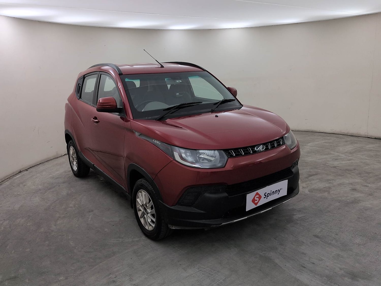 Used 2017 Mahindra KUV100 K6 6 STR Petrol Manual exterior RIGHT FRONT CORNER VIEW