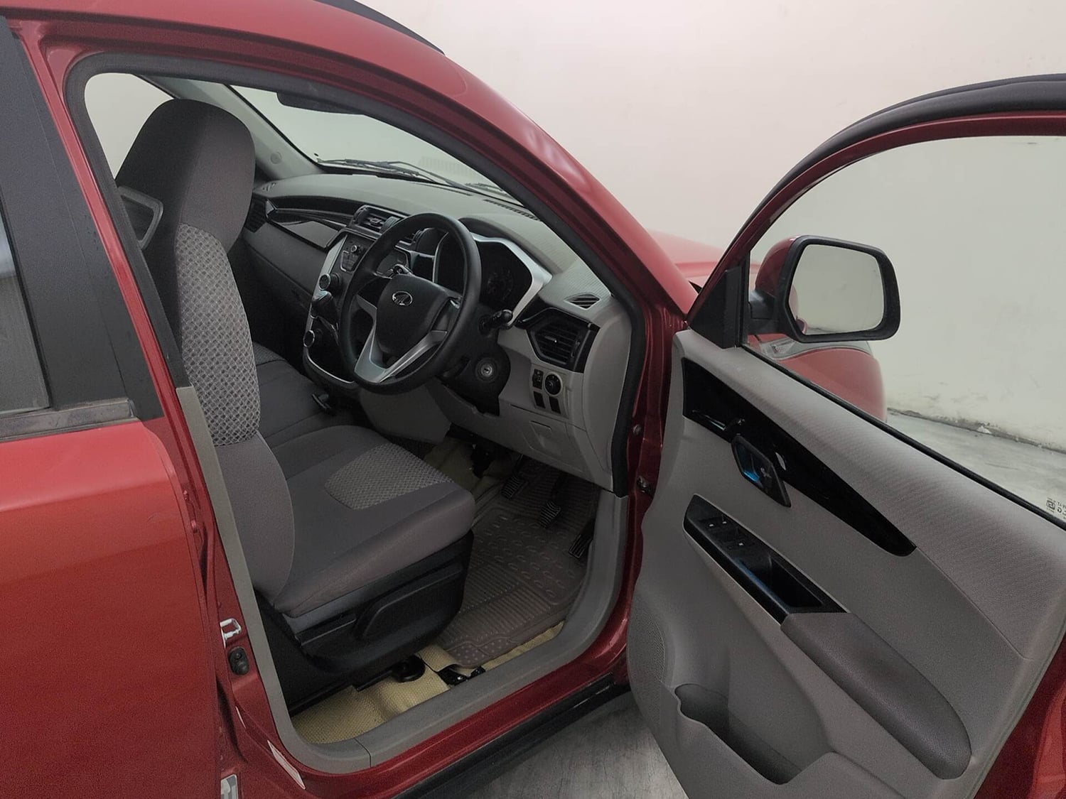 Used 2017 Mahindra KUV100 K6 6 STR Petrol Manual interior RIGHT SIDE FRONT DOOR CABIN VIEW