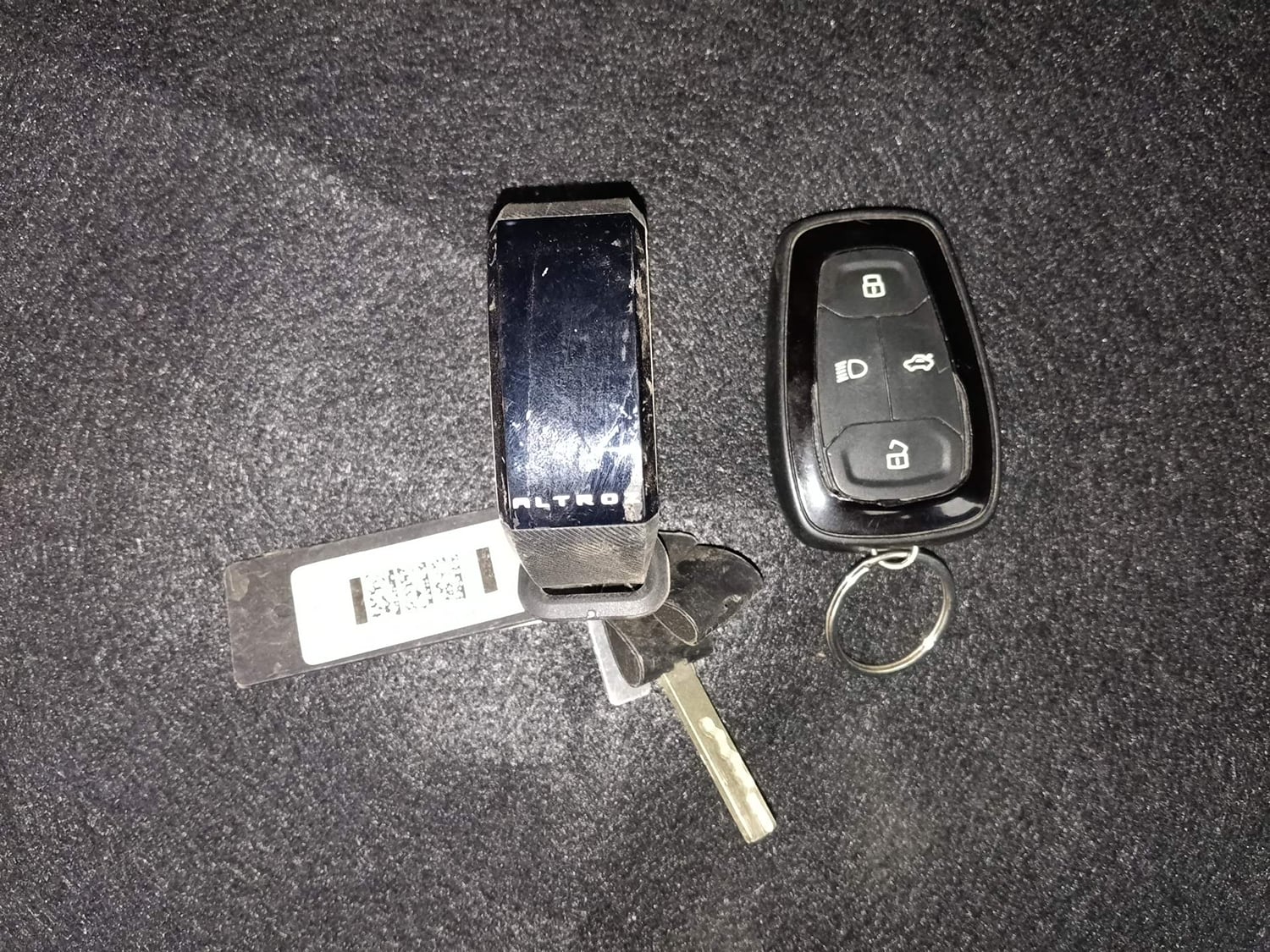 Used 2020 Tata Altroz XZ Petrol Petrol Manual extra CAR KEY VIEW