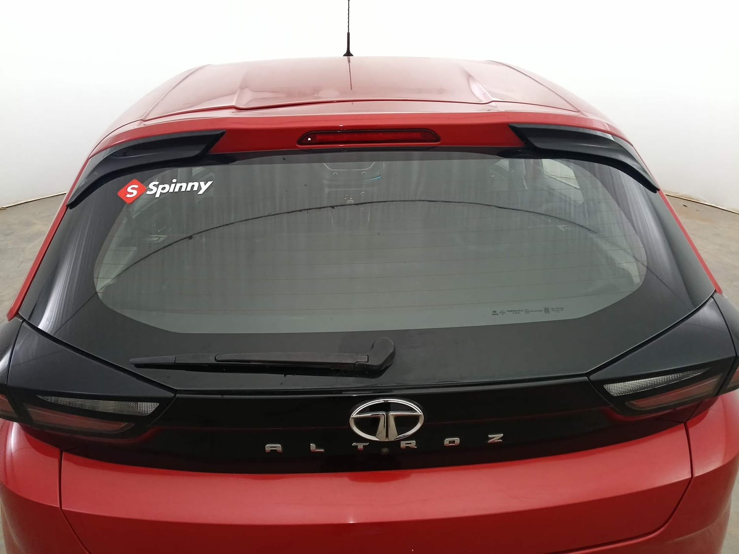 Used 2020 Tata Altroz XZ Petrol Petrol Manual exterior BACK WINDSHIELD VIEW
