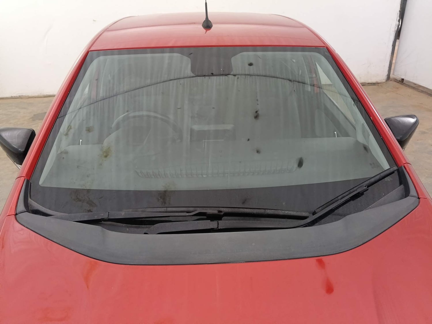 Used 2020 Tata Altroz XZ Petrol Petrol Manual exterior FRONT WINDSHIELD VIEW