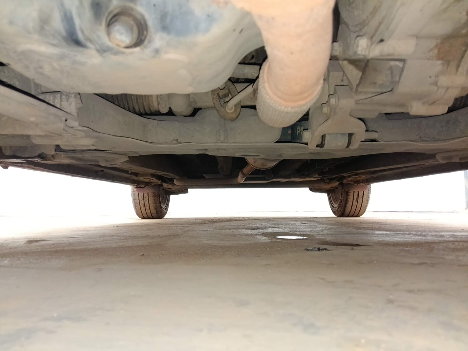 Used 2020 Tata Altroz XZ Petrol Petrol Manual extra FRONT LEFT UNDERBODY VIEW